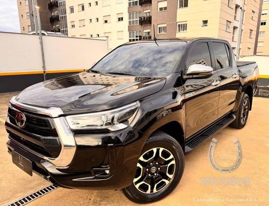 TOYOTA HILUX 2.8 D-4D TURBO DIESEL CD SRX 4X4 AUTOMÁTICO TOYOTA HILUX 2.8 D-4D TURBO DIESEL CD SRX 4X4 AUTOMÁTICO